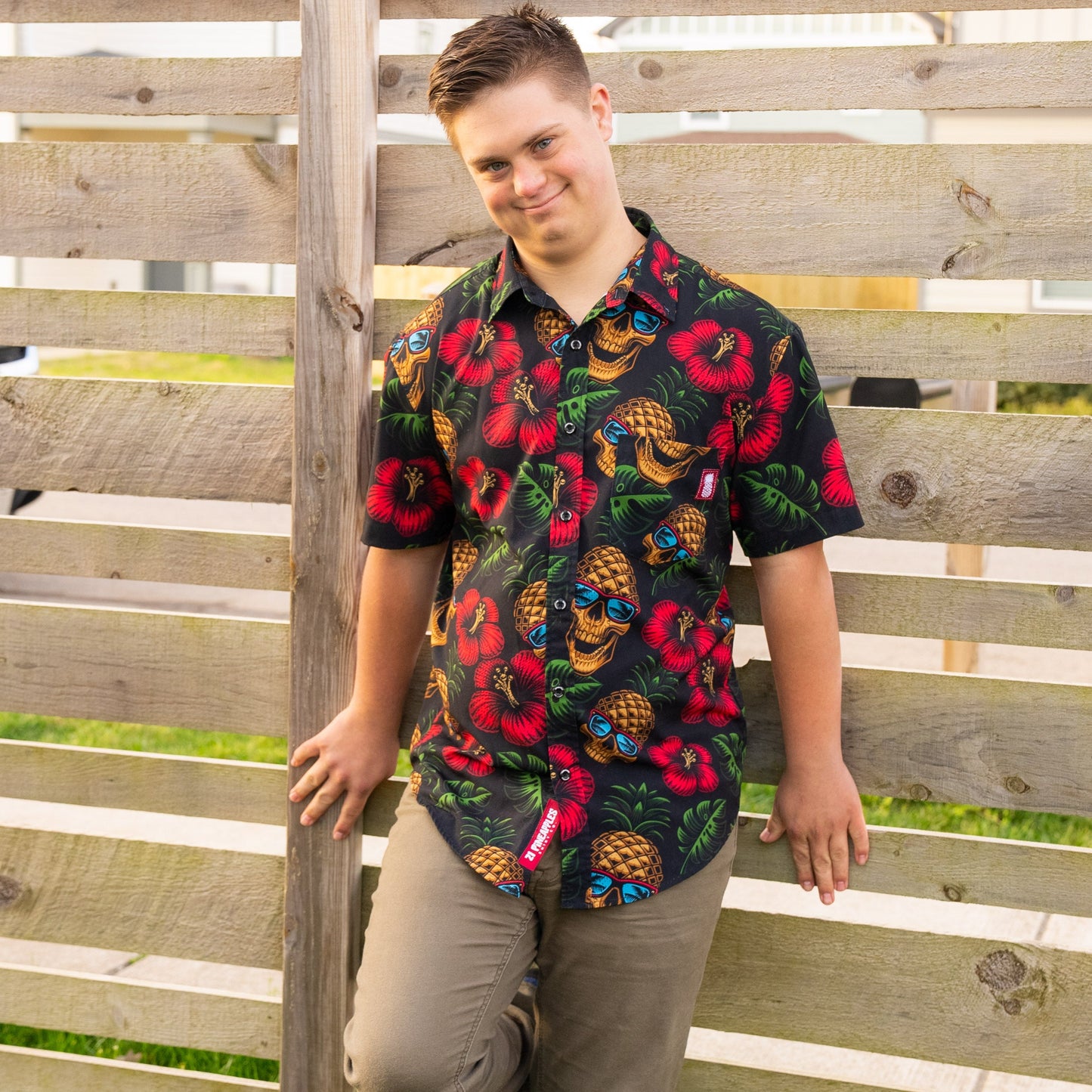 21 Pineapples "Rockin' Pineapples" Button Up
