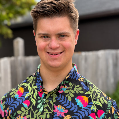 21 Pineapples "Tropical Vines" Button Up