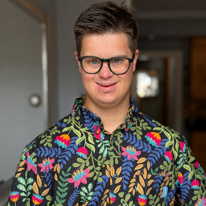 21 Pineapples "Tropical Vines" Button Up